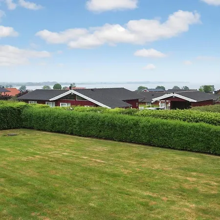 Henrijette - 200m From The Sea By Interhome